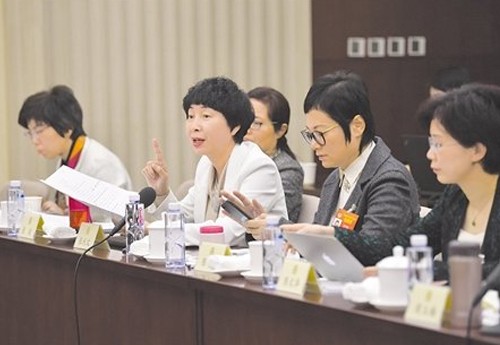 代表委員熱議鞏固擴(kuò)大大氣污染治理成果：不松勁，堅(jiān)決打贏藍(lán)天保衛(wèi)戰(zhàn)