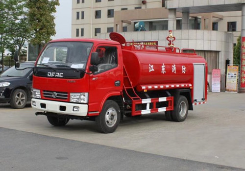 程力水罐式消防車廠家進(jìn)修現(xiàn)實(shí)操做以及理論學(xué)問